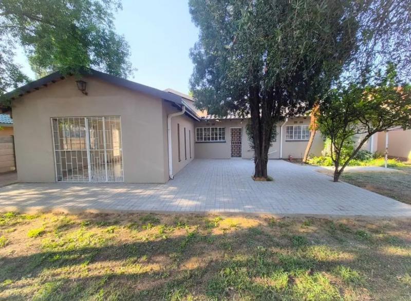 3 Bedroom Property for Sale in Vaalpark Free State
